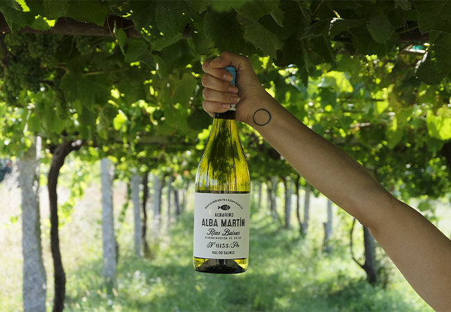 alba-martin-in-vineyard